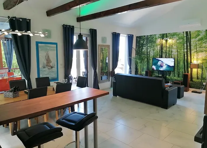 The Forest House Krk 2 *